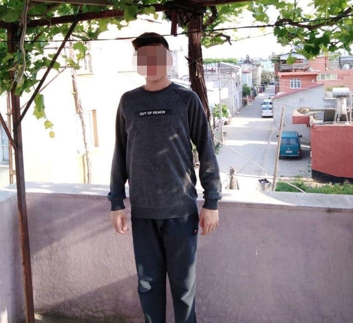 YBT2kR3jlUubi4578zxZjQ.jpg