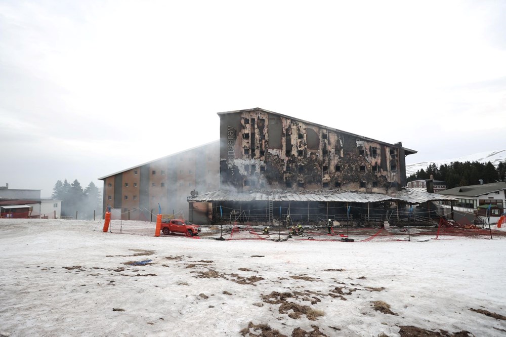 Uludağ'daki otel yangınında can kaybı 2'ye yükseldi: Şampiyon kayakçı Berkin Usta hayatını kaybetti - 7