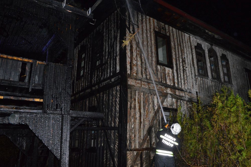 Atatürk'ün kaldığı tarihi konak yandı - 4