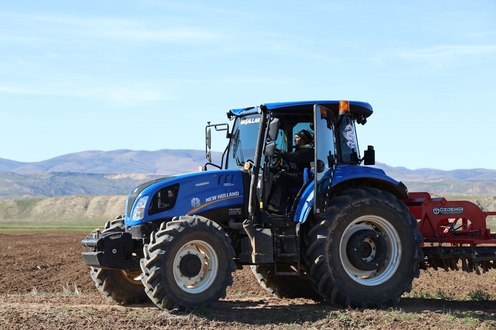 "Kadın başına olmaz" diyenlere inat başardı: Köyünde ilkleri yaptı - 3