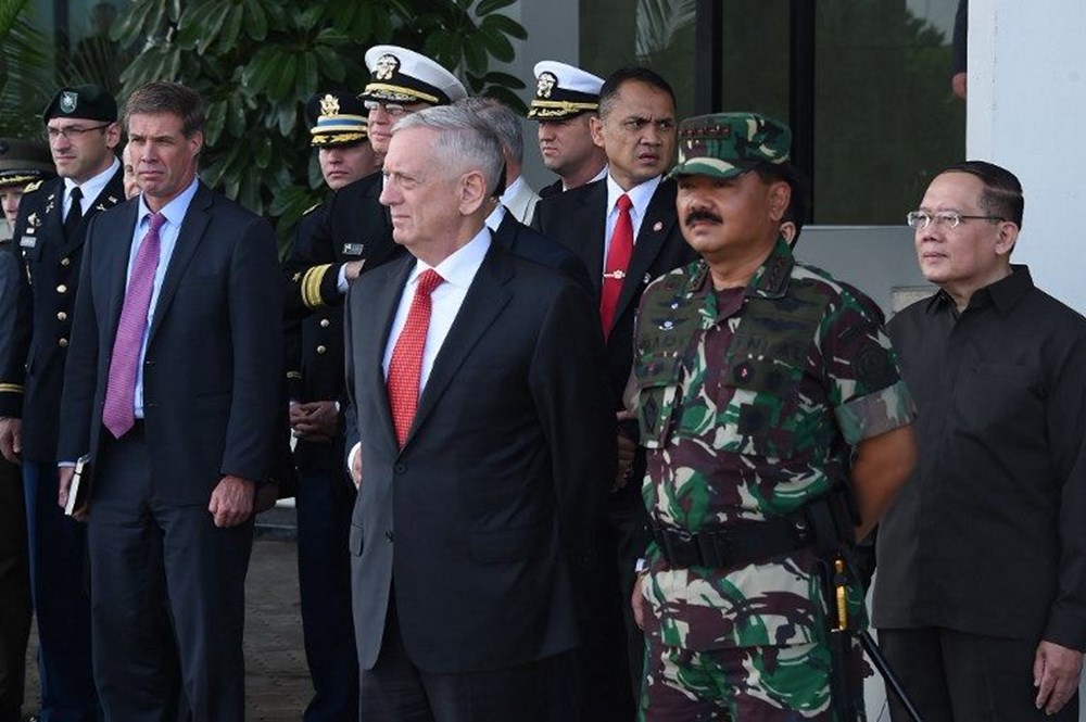 ABD Savunma Bakanı Mattis'e "yılanlı" uğurlama - 1