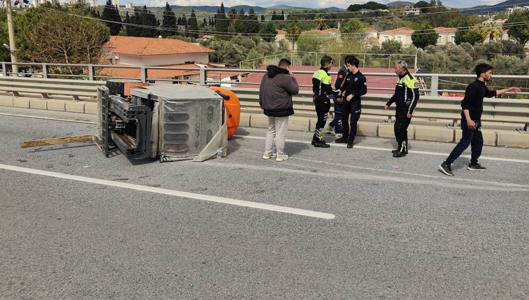 Forklift devrildi, bir işçi yaralandı