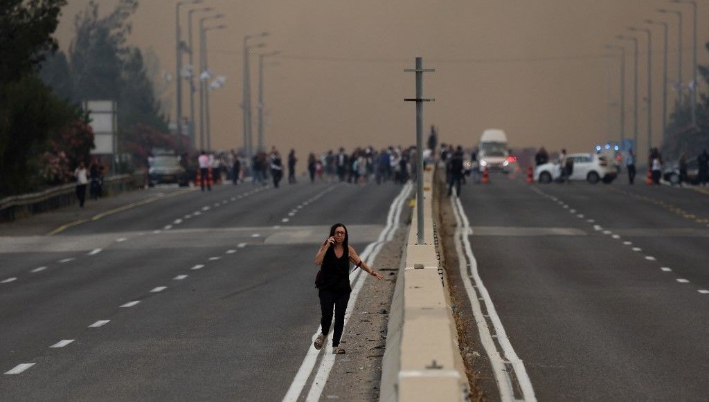 Kudüs'te yangın: Tel Aviv yolu kapandı