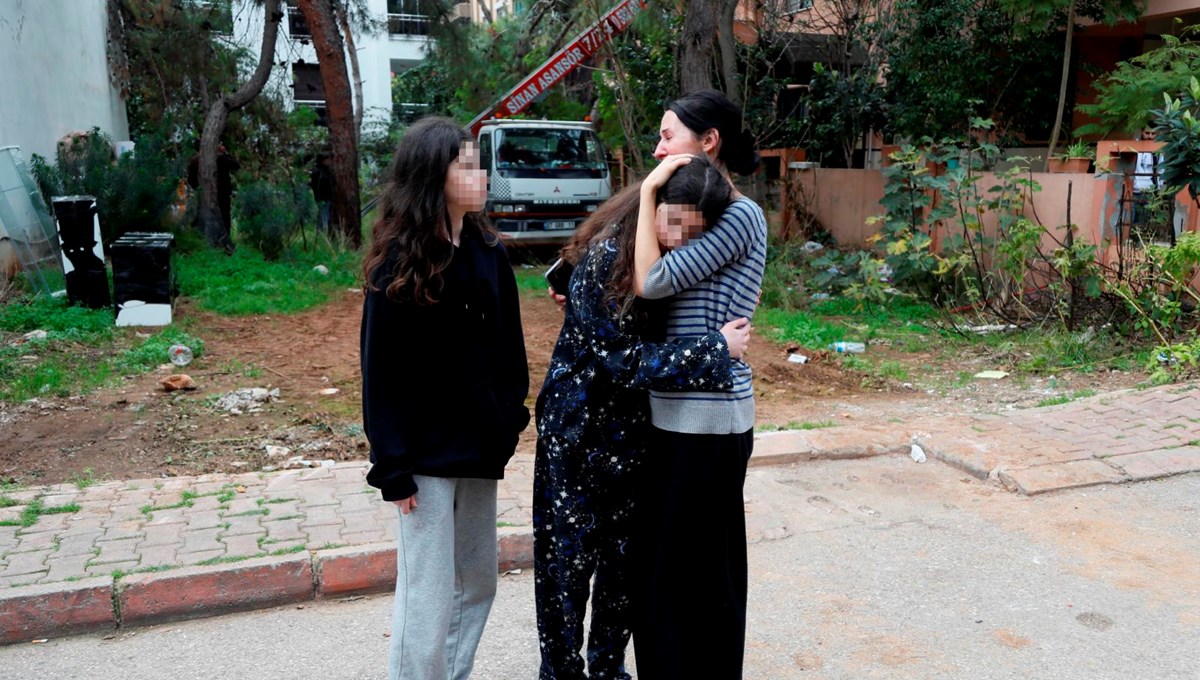 Boşanma aşamasındaki eşi evi sattı, ikizleriyle kış ortasında sokakta kaldı