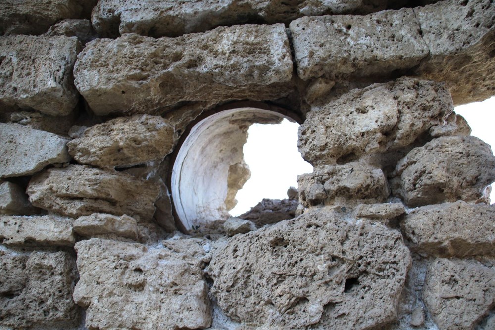 Ekinözü Manastırı (Kağtsrahayeats) restore edilmeyi bekliyor - 12