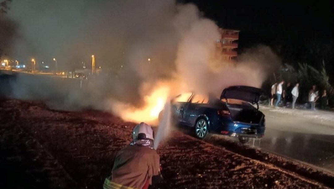 Hatay'da kaza yapan araçta yangın