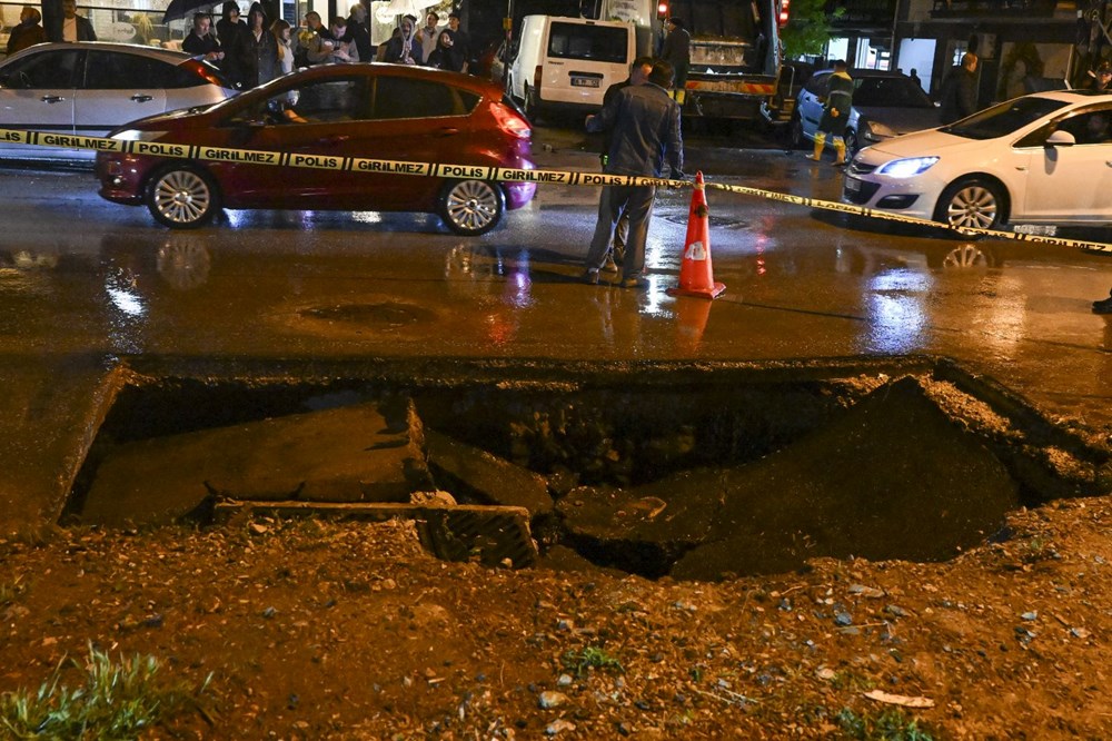 Ankara'da sağanak ve dolu: Araçlar yolda kaldı, ev ve işyerlerini su bastı - 8