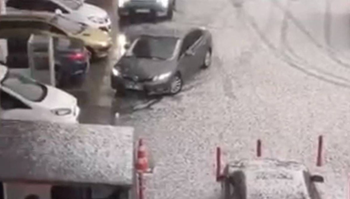 Ankara'da dolu etkili oldu