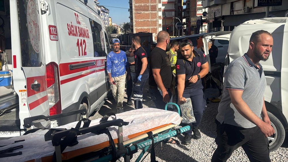 Malatya'da freni arızalanan kamyon 15 araca çarptı: Yaralılar var - 6