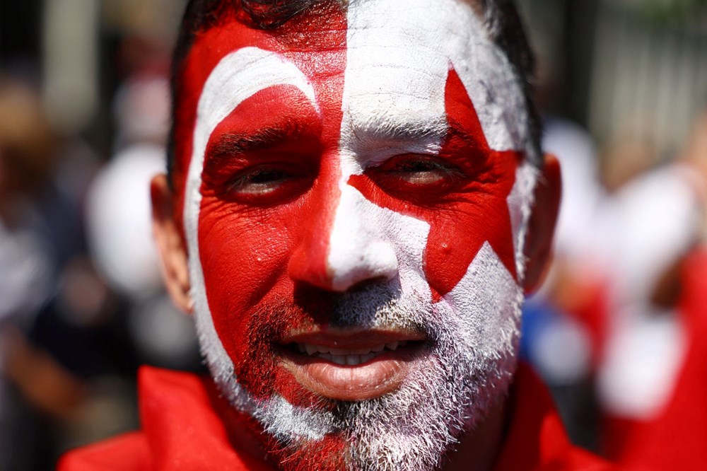 Milli maça saatler kala Dortmund sokakları yine kırmızı-beyaz - 2