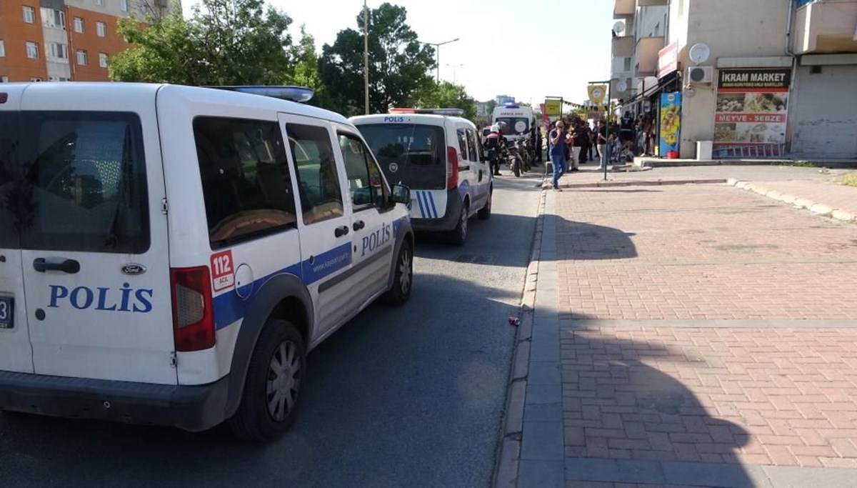 Kayseri'de bıçaklı kavga: 1'i ağır 4 yaralı Kayseri'de bıçaklı kavga: 1'i ağır 4 yaralı