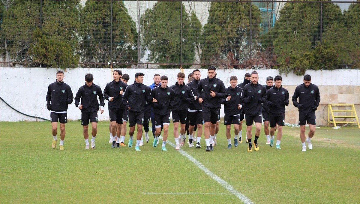 Denizlispor'da boykot sona erdi Denizlispor'da boykot sona erdi