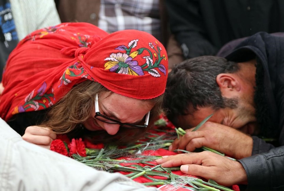 Ankara'daki katliamda ölen HDP yöneticisi gözyaşlarıyla uğurlandı - 2
