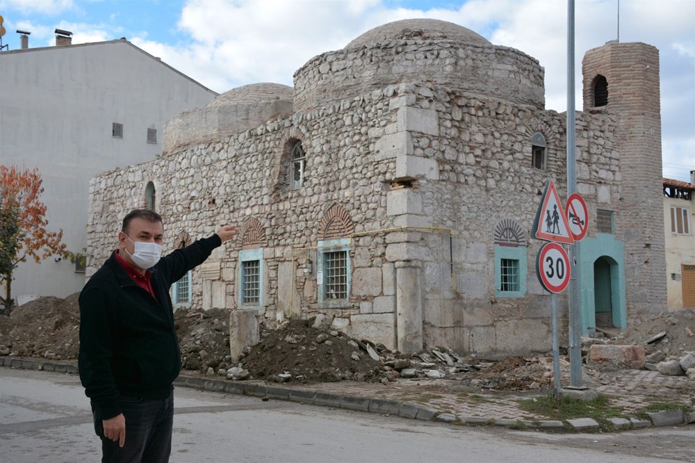 500 yıllık caminin duvarından Roma dönemine ait taşlar çıktı - 2