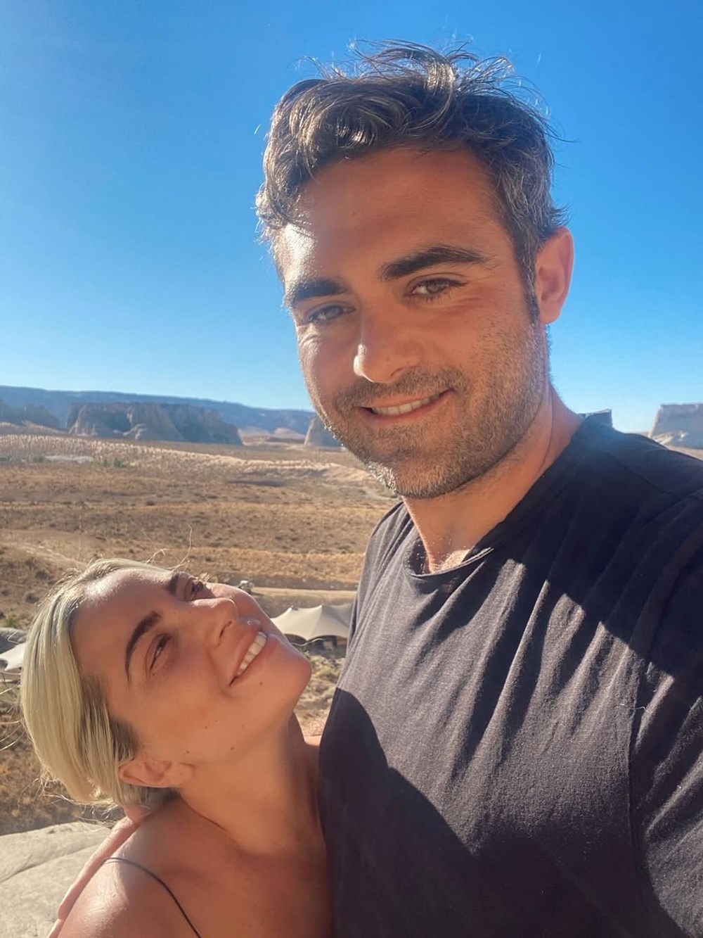 Lady Gaga'dan nişanlısı Michael Polansky'ye aşk dolu kutlama: Yılın en sevdiğim günü - 8