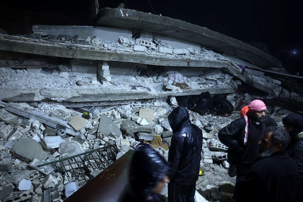 Türkiye'deki 7,4 şiddetindeki deprem Mısır'dan İran'a kadar çevre ülkeleri de vurdu: Yıkımın fotoğrafları - 3
