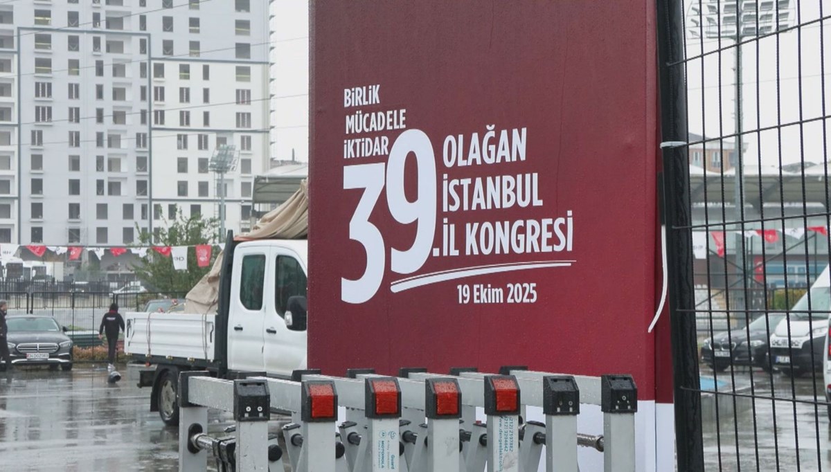 CHP 39. Olağan İstanbul İl Kongresi düzenleniyor