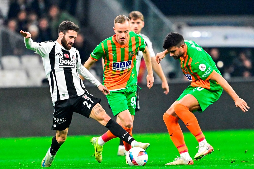 Süper Lig'de gol krallığı yarışı: Osimhen farkı açıyor - 14