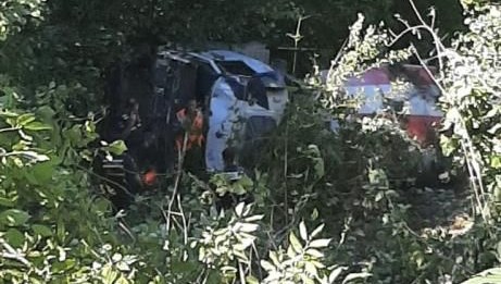 Beton mikseri uçuruma yuvarlandı