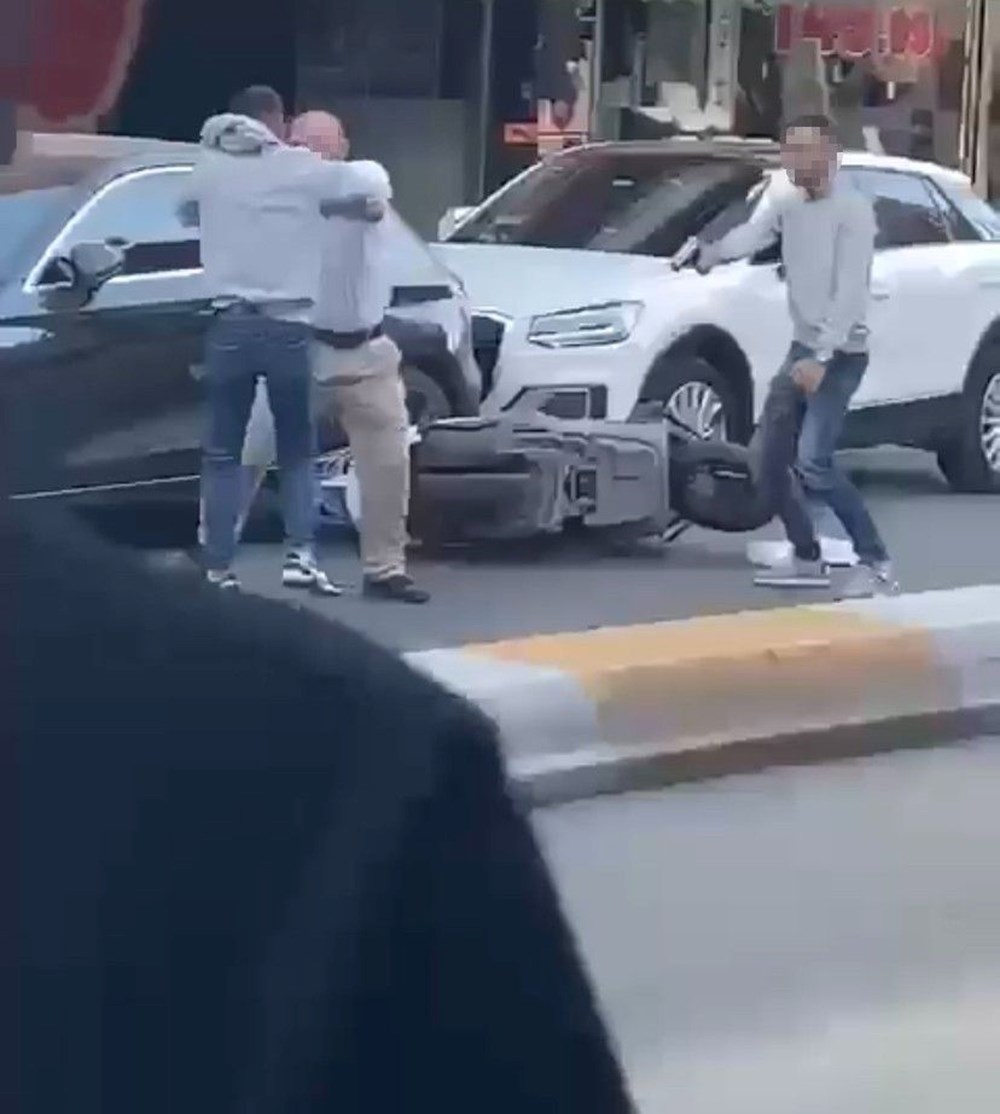 İstanbul'da cadde ortasında çatışma: 2 yaralı, 3 gözaltı - 2