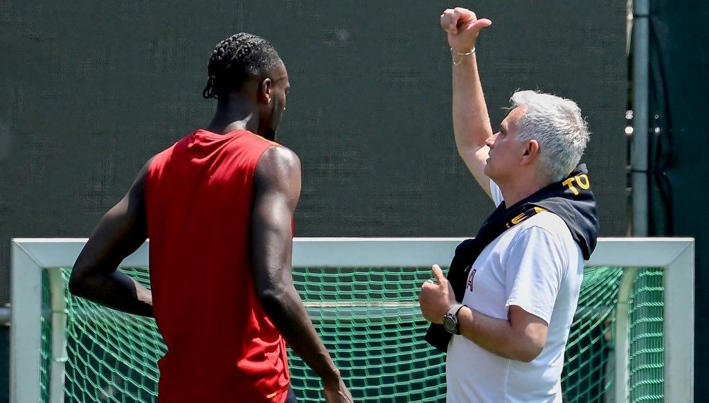 Fenerbahçe'ye iki yeni golcü: Mourinho eski öğrencisini getiriyor