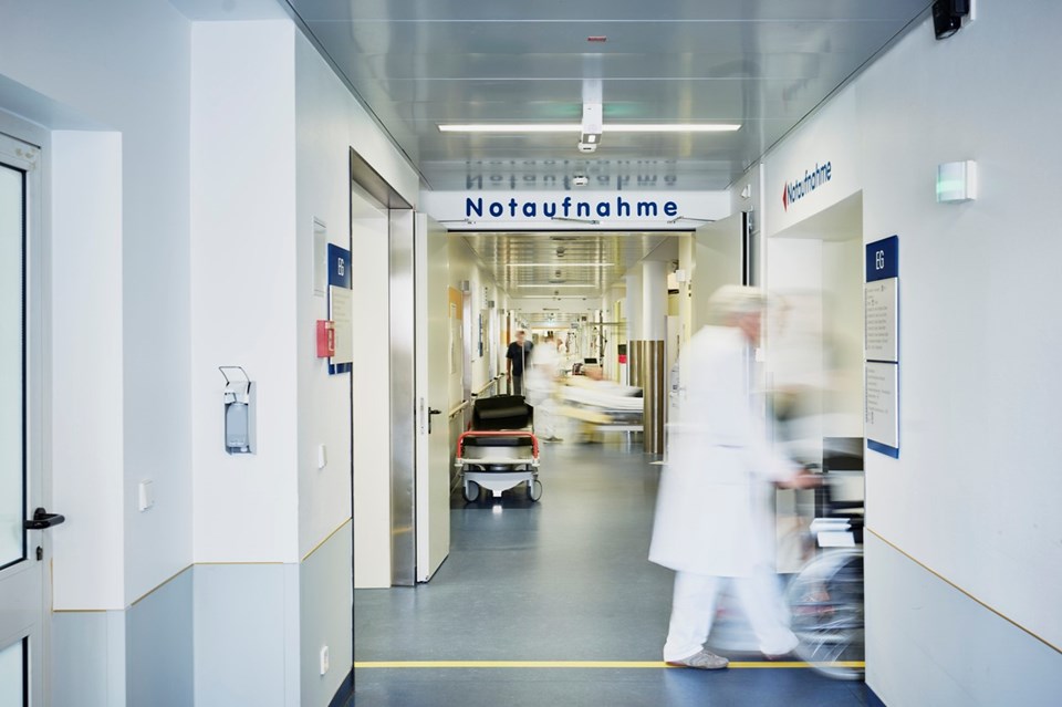 Almanya'da bir klinik Rus ve Belaruslu hastaları kabul etmiyor - 1