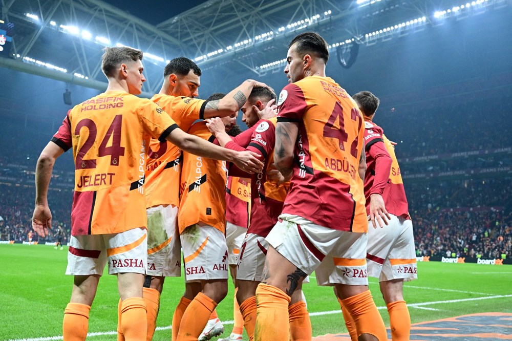 7 gollü nefes kesen derbi: Galatasaray son saniyede kazandı! - 8