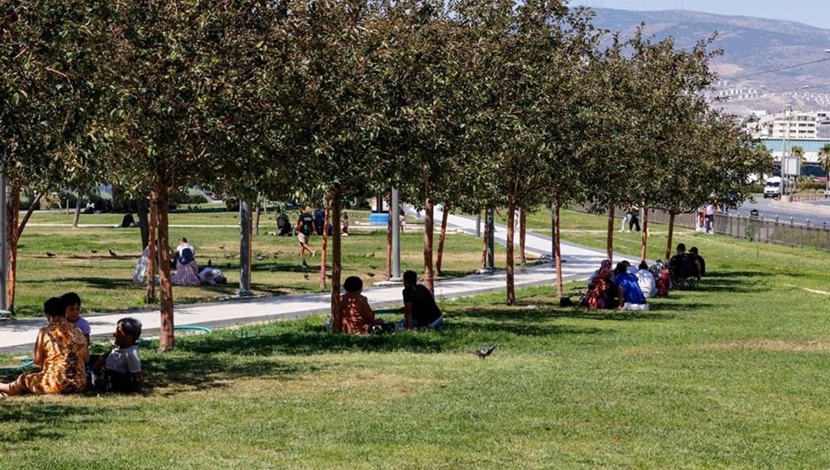 Aşırı sıcaklar etkili olacak: Gölgede 42 dereceler görülecek! Aşırı sıcaklar etkili olacak: Gölgede 42 dereceler görülecek!
