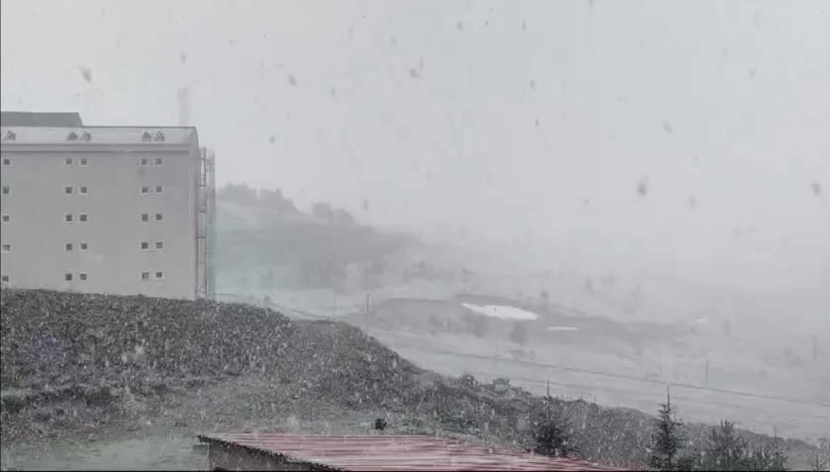Bolu’da mayıs ayında kar sürprizi Bolu’da mayıs ayında kar sürprizi