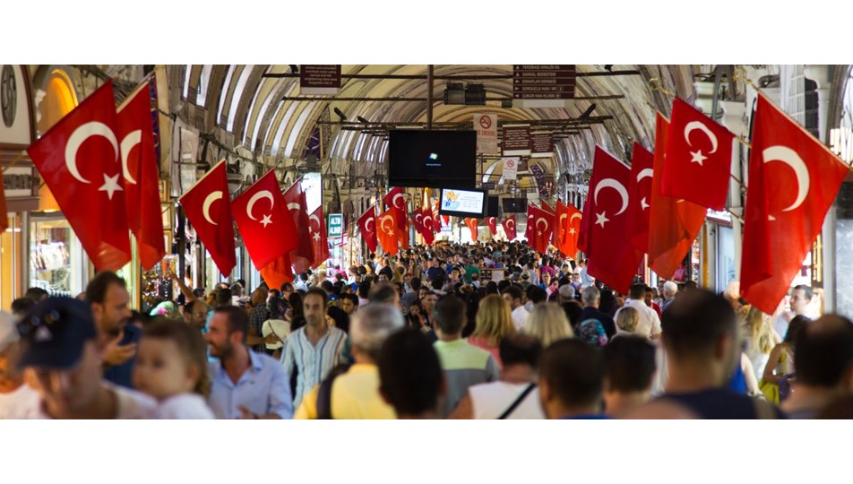 Artan turist sayısı Kapalıçarşı'yı hareketlendirdi