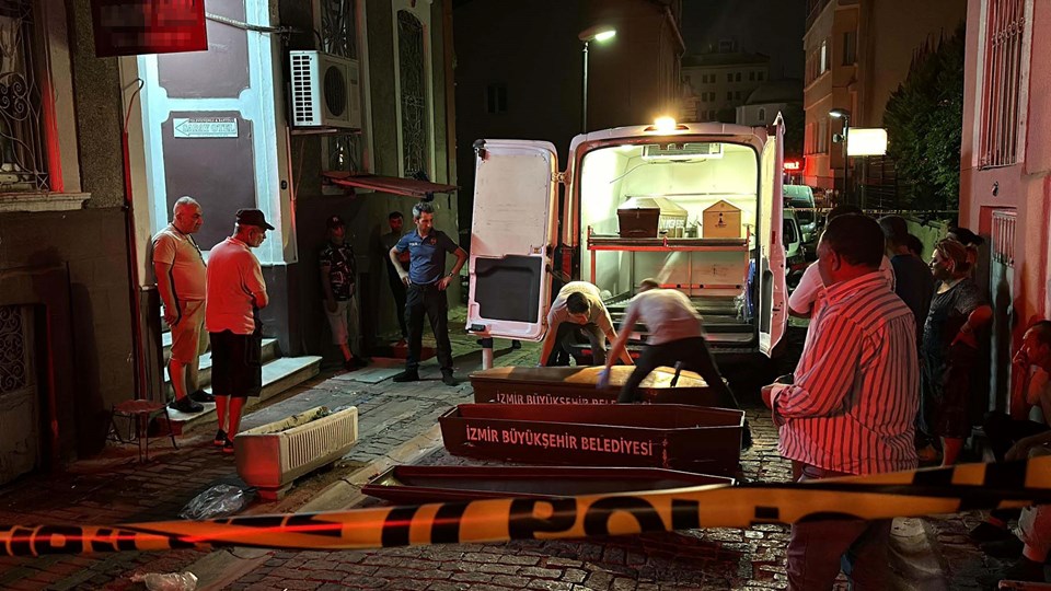 İzmir’de iki kardeşin otel odasındaki şüpheli ölümü: Annelerinin ifadesi ortaya çıktı - 1