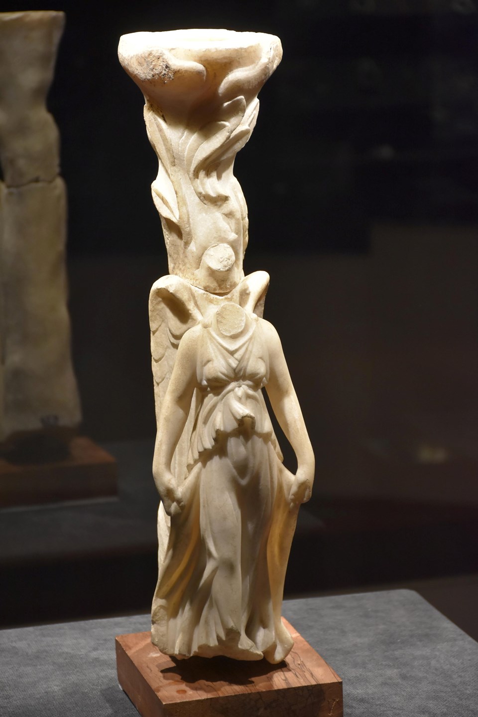 Nike tanrıçasına ait heykel 1 asır sonra sergide - 1