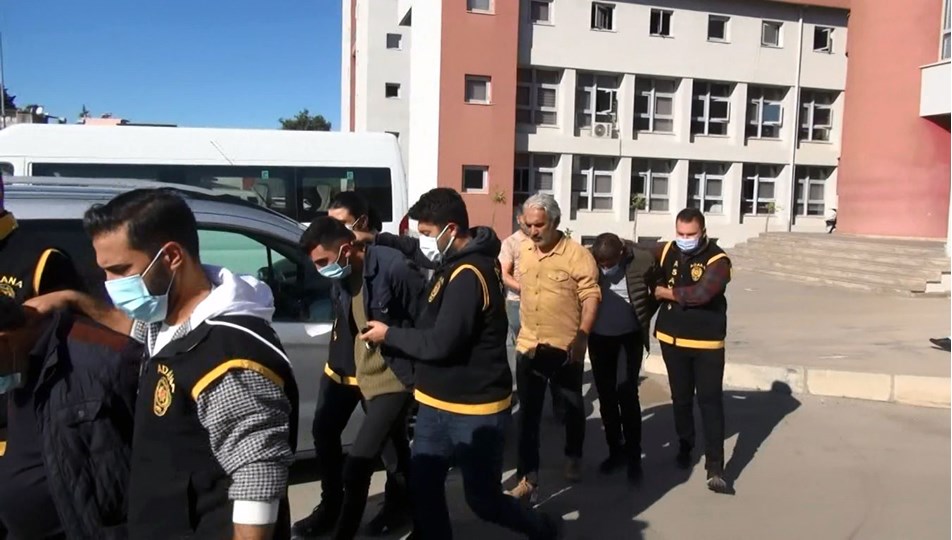 'Sazan sarmalı' yöntemiyle 617 bin TL dolandırdılar