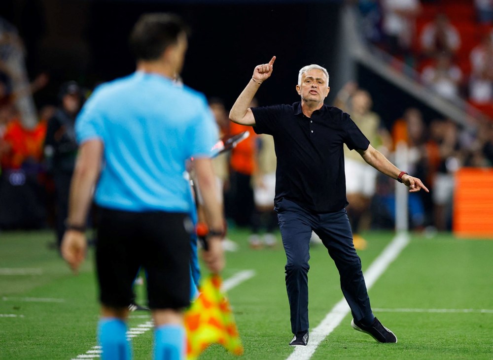 Jose Mourinho'ya UEFA'dan 4 maç men cezası - 4
