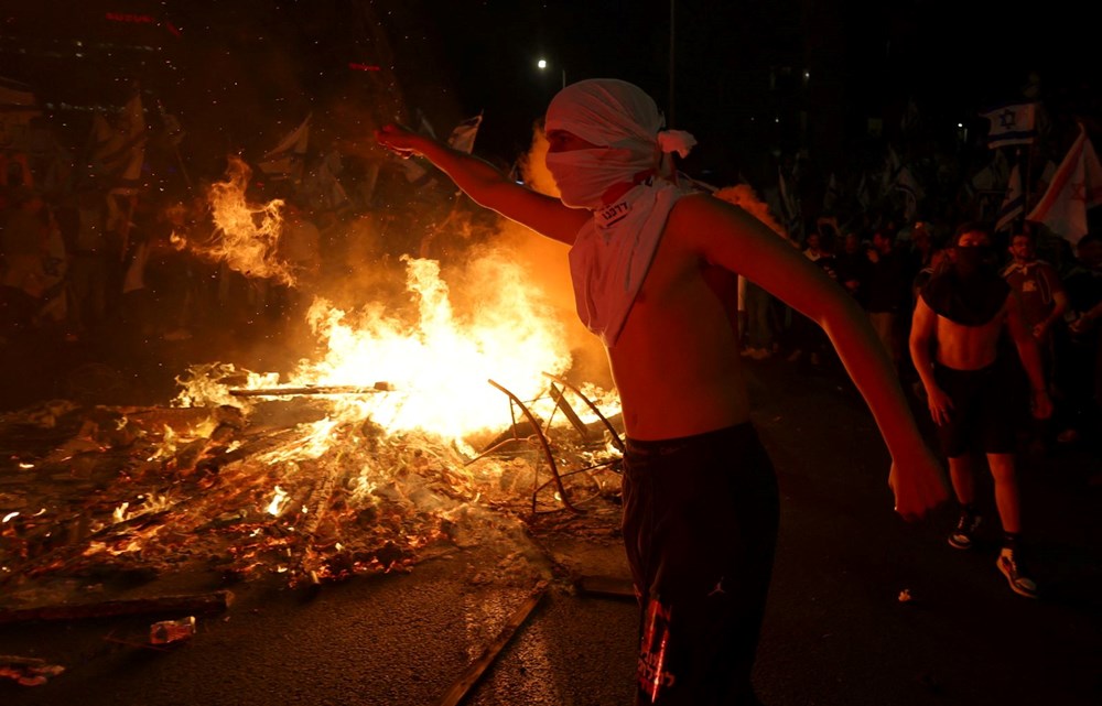 İsrail'de protestolar şiddetlendi, yüz binler sokağa döküldü - 3