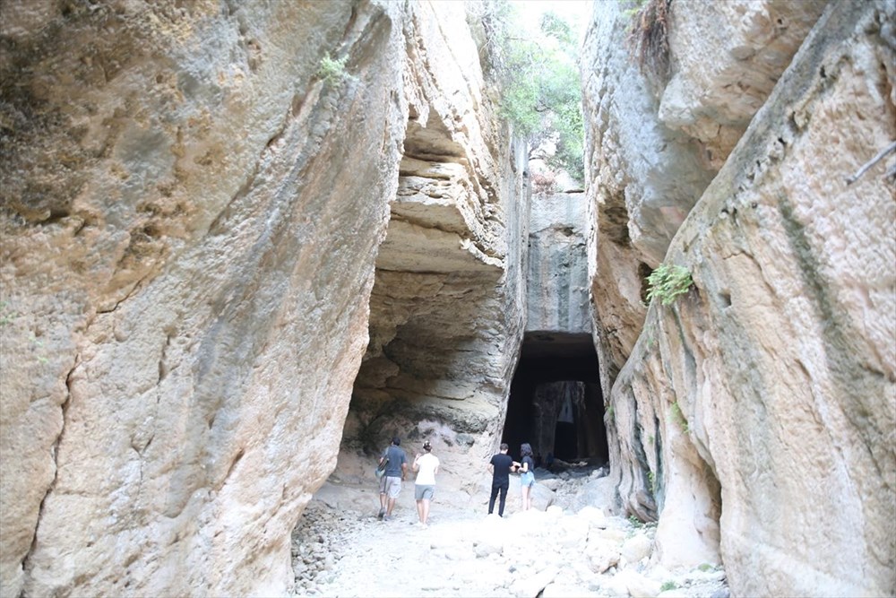 Antik dönemin mühendislik harikası: Bin esire yaptırılan 'Titus Tüneli'ne turist akını - 19