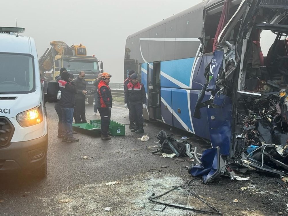 Kuzey Marmara Otoyolu'nda zincirleme kaza: 10 kişi öldü, 59 kişi yaralandı - 31