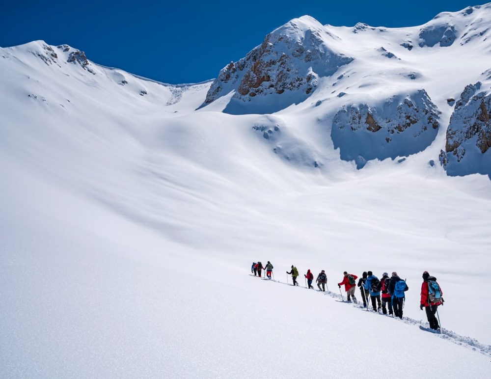Tunceli’de İhtişamlı Zirve: 2950 Metrelik Dağa Dokuz Saatlik Destansı Tırmanış 72 YbERi GZx0KqST h6bAJ7g