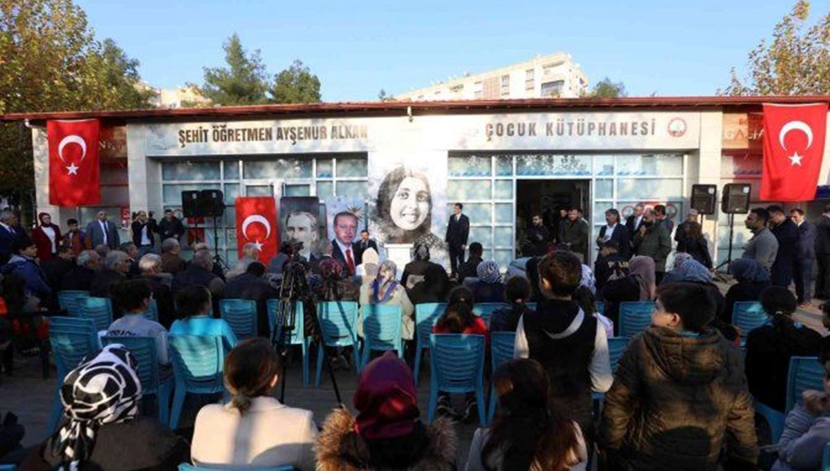 YPG/PKK'lı teröristlerin hayattan kopardığı öğretmenin ismi kütüphanede yaşatılacak YPG/PKK'lı teröristlerin hayattan kopardığı öğretmenin ismi kütüphanede yaşatılacak