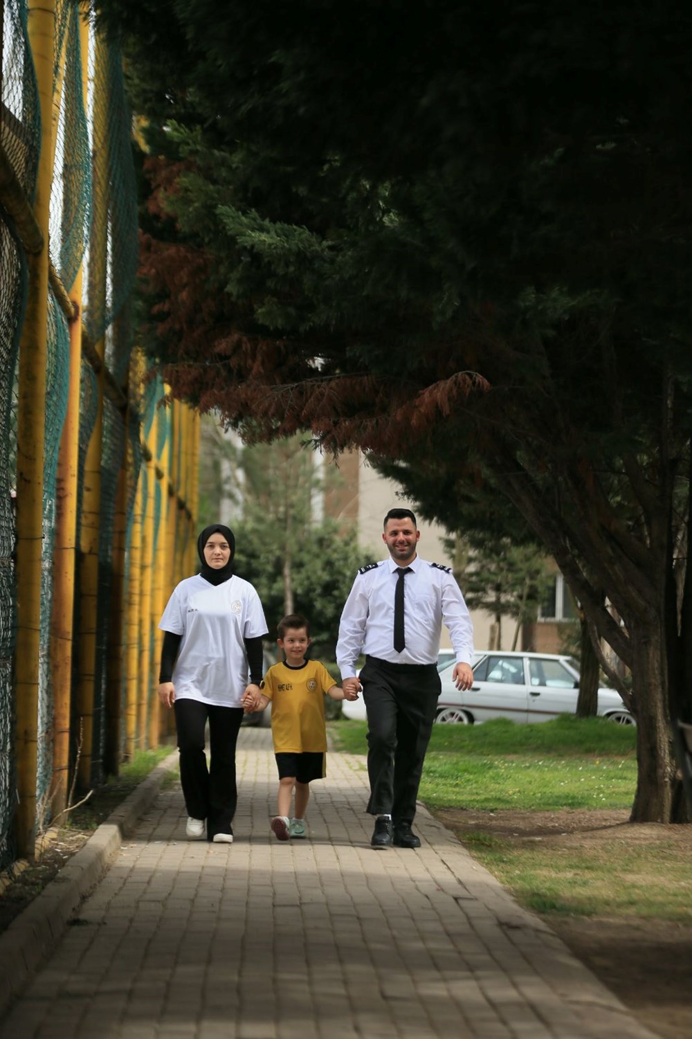 Gündüz Direksiyon, Akşam Kale: Çift Meslekli Adamın Tutku Dolu Hayatı 77