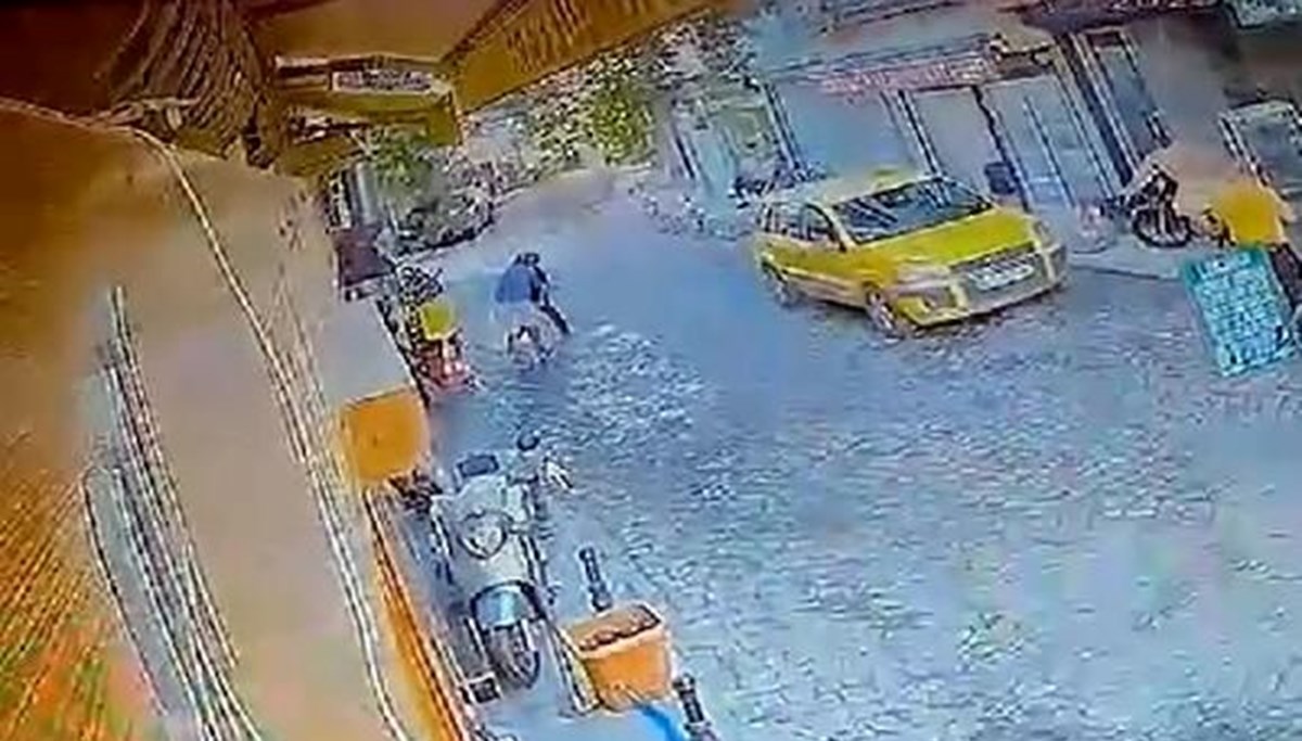 Adana'da cadde ortasında cinayet: Tartıştığı kişiyi bıçaklayarak öldürdü Adana'da cadde ortasında cinayet: Tartıştığı kişiyi bıçaklayarak öldürdü