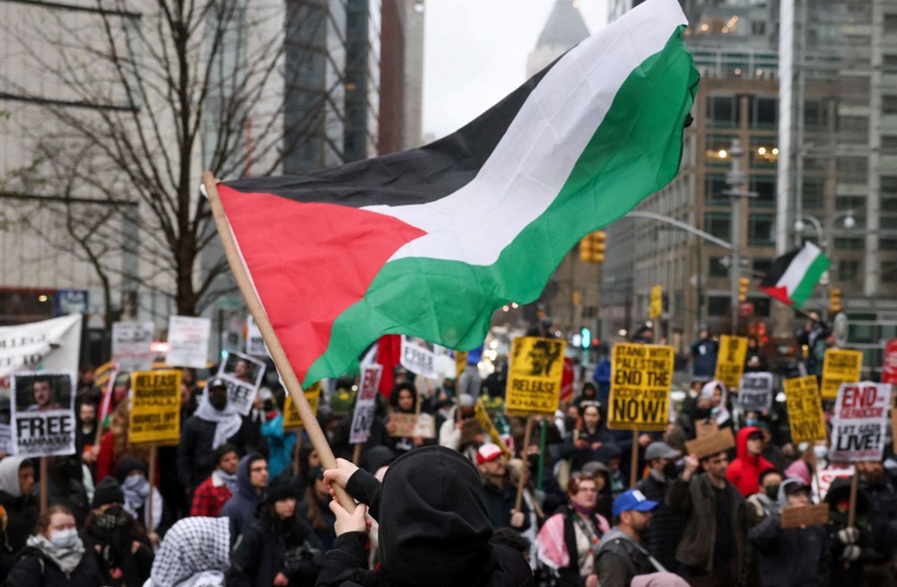 ABD'de binler, Filistinli aktivist Halil için sokakta: "Ellerinizi öğrencilerden çekin" 73 Ydqdo5pnH0GoGYku8TdmrQ