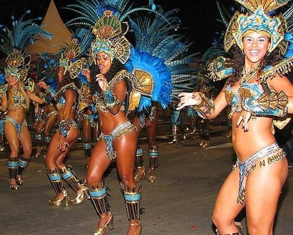 Rio Karnavalı için hamilelere uyarı: Öpüşmeyin - 1