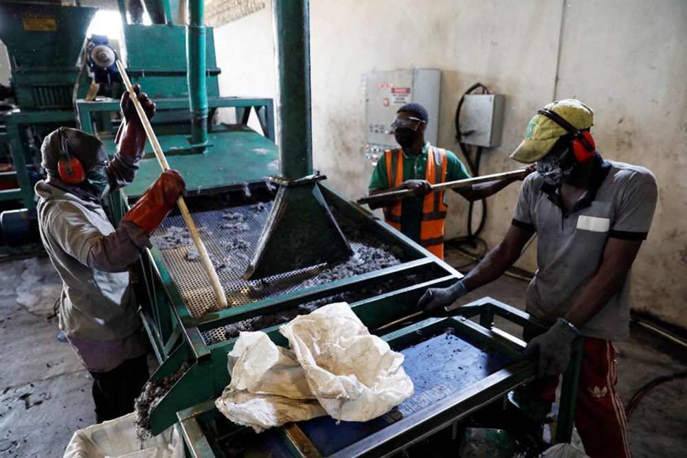 Nijerya’da ‘siyah altın’ girişimi: Kullanılmış lastikler geri dönüşüme kazandırılıyor - 16