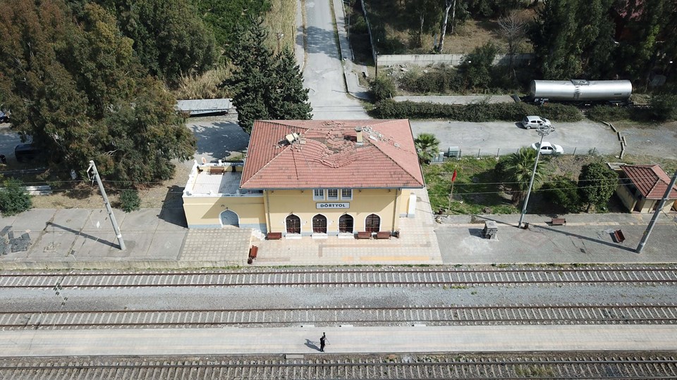 111 yıllık Dörtyol Tren İstasyonu depremlerde hasar gördü - 3