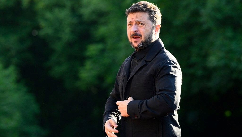 Ukrayna'da barış takım elbiseye bağlı