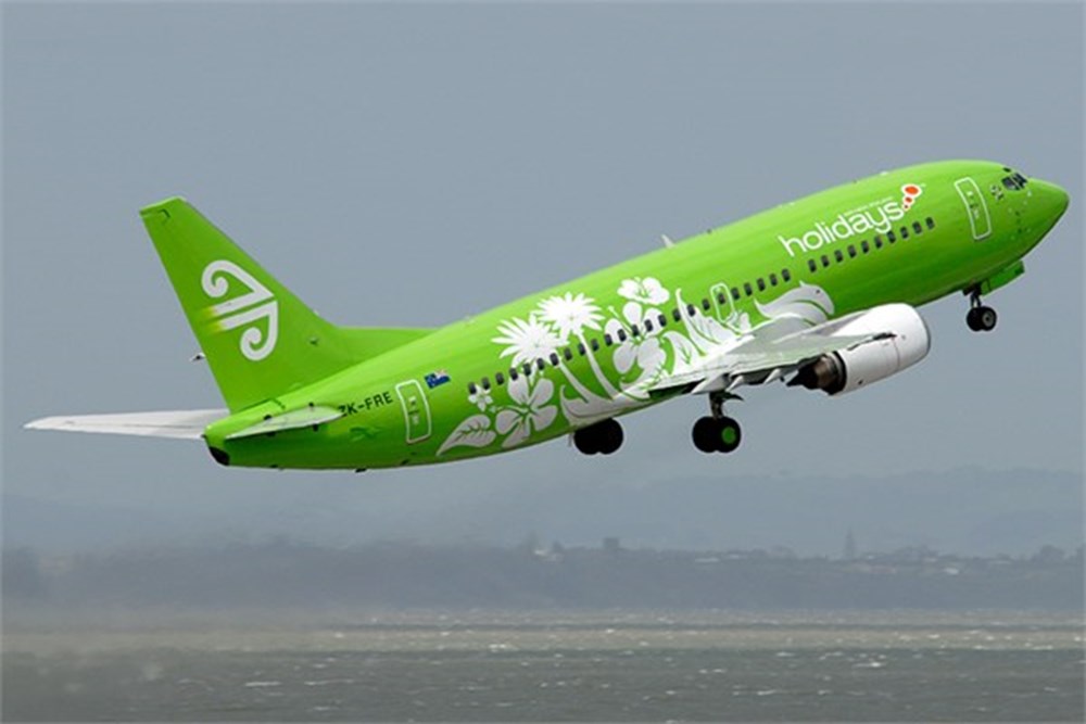 Какого цвета самолет. Ливрея самолета s7. S7 новая ливрея. S7 Airlines зеленая ливрея. Авиакомпания s7 Airlines салатовый.