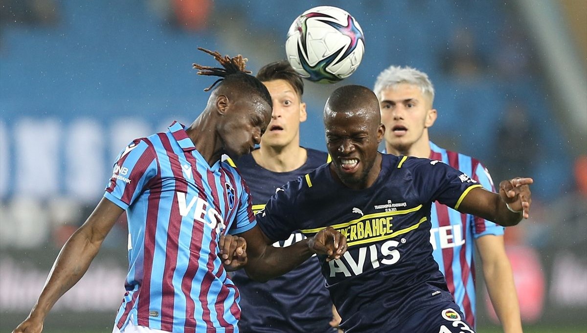 Fenerbahçe başladı, Trabzonspor bitirdi (Dev maçta 4 gol) Fenerbahçe başladı, Trabzonspor bitirdi (Dev maçta 4 gol)