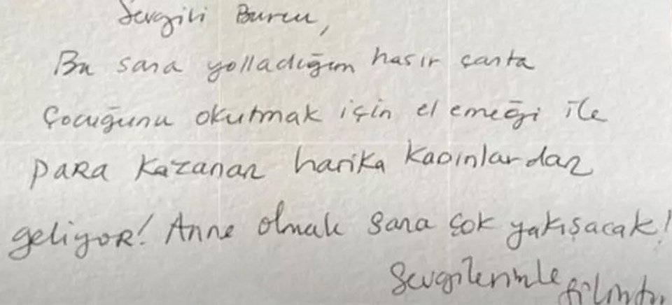 Kaan Urgancıoğlu'nun eşi Burcu Denizer'den karnı burnunda poz - 1