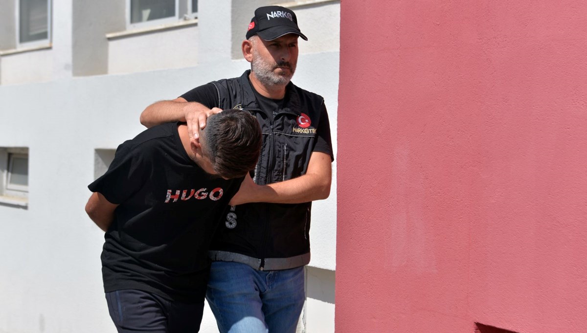 Adana'da uyuşturucu satıcısına tutuklama Adana'da uyuşturucu satıcısına tutuklama